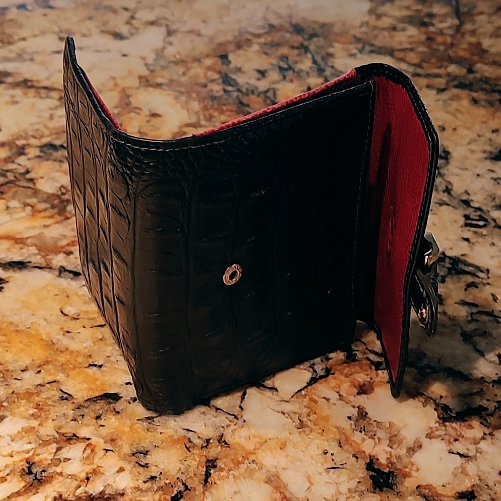 Brahmin Black and Red Croc-Embossed Leather Wallet with Buckle. Pre-owned - Picture 9 of 13